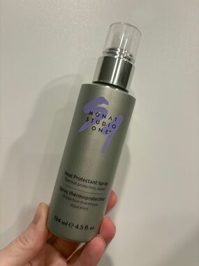 Studio One Heat Protectant Spray - MONAT